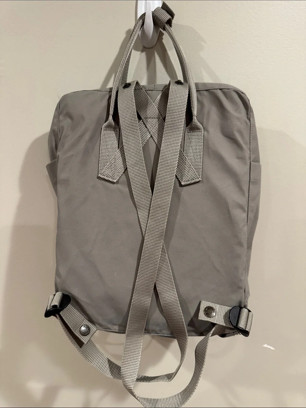 Fjallraven Kanken Everyday Outdoor Backpack in Fog - Gray
